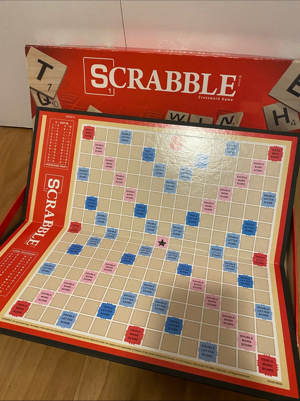 Hasbro Scrabble Crossword Game wooden tiles - Picture 5 of 6